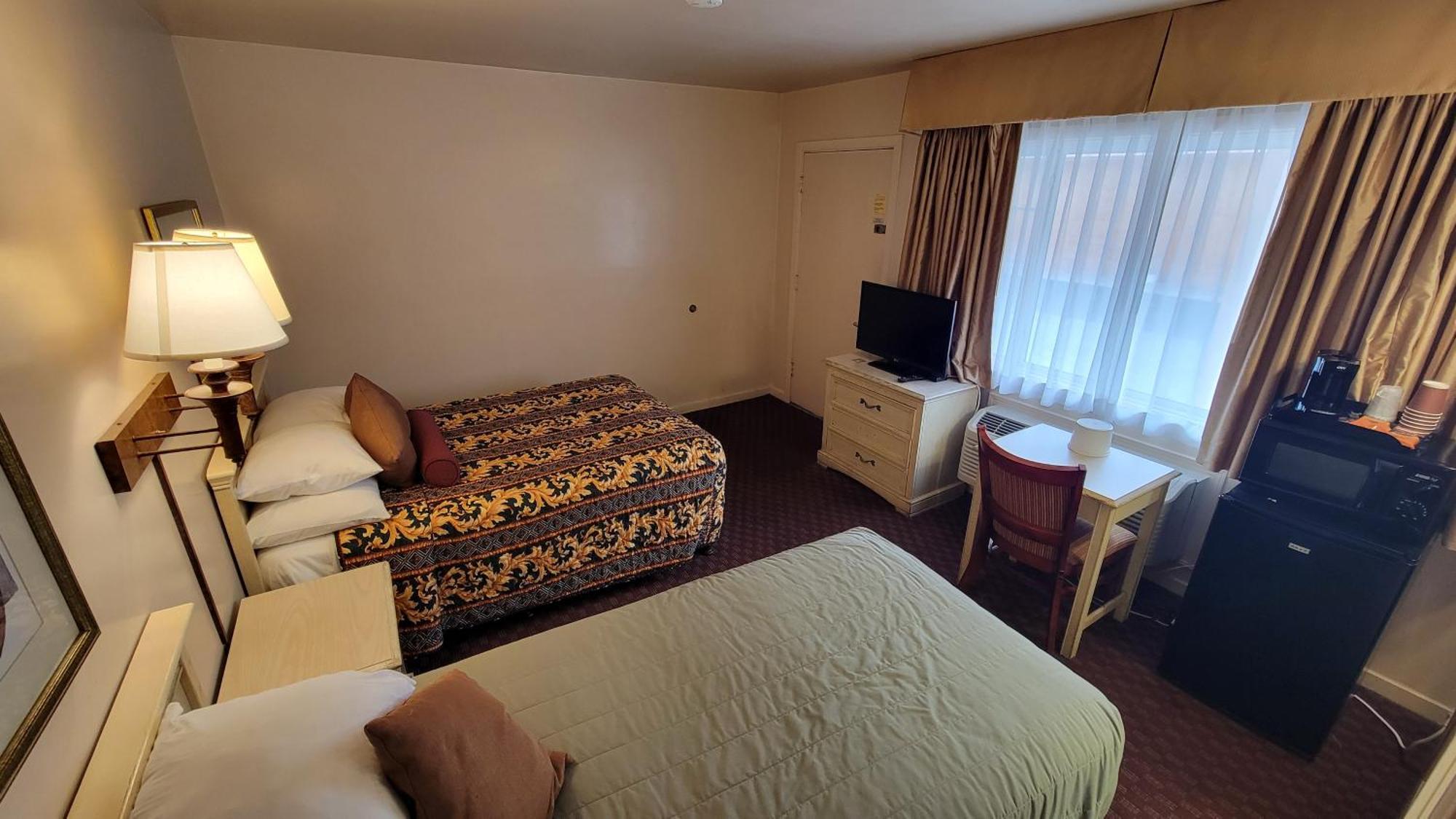 El Camino Inn Daly City Room photo