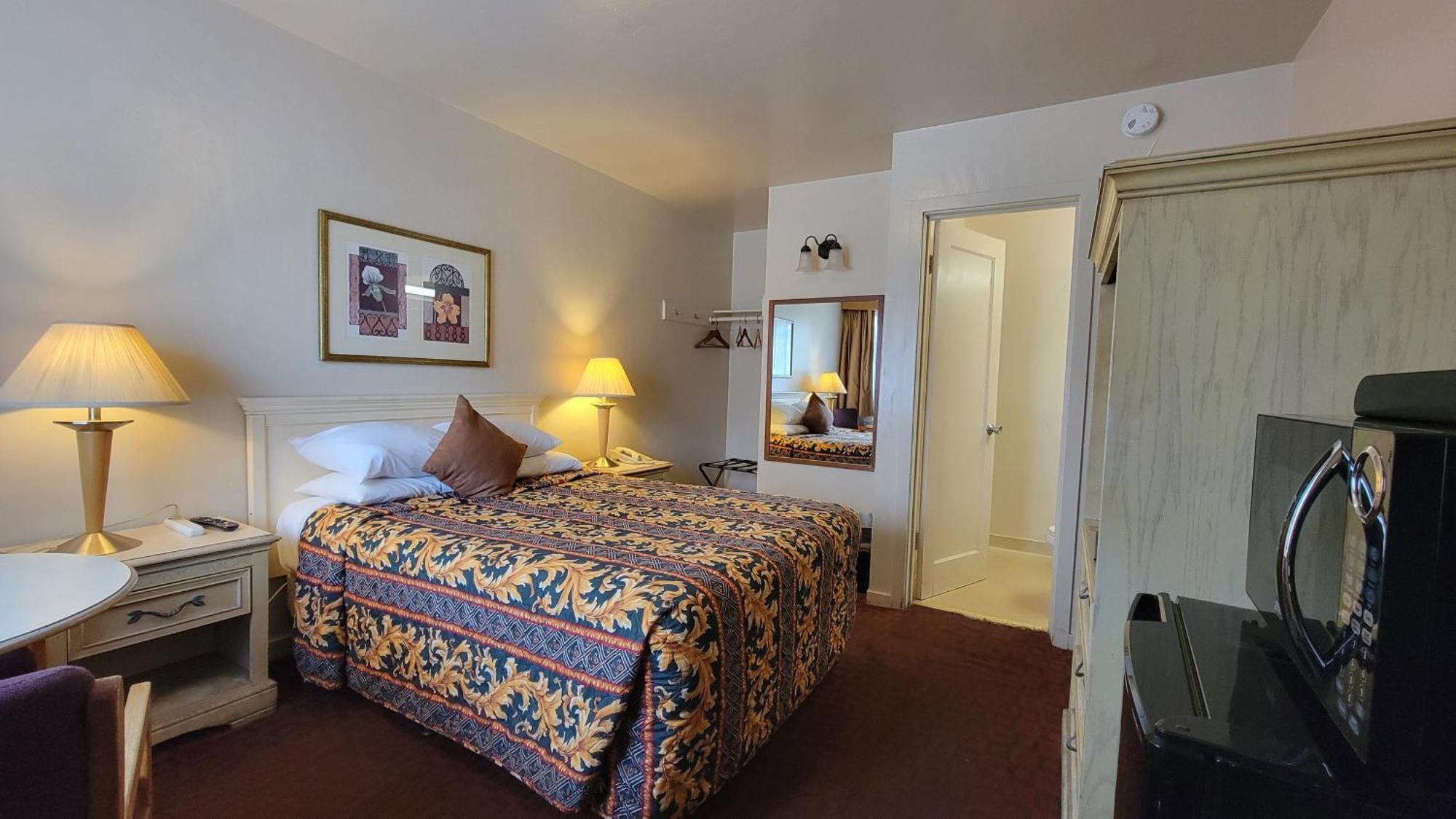 El Camino Inn Daly City Room photo